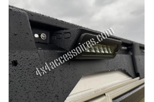 SUPPORT POUR FEU LATERAL 2000 LUMENS POUR GALERIE ALUMINIUM POUR PATROL Y60 ET Y61