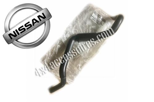 DURITE DE LA SORTIE DU TUBE SOUS LE RADIATEUR VERS LE MOTEUR PATROL Y61 2.8L TD6