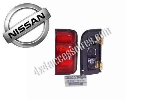 FEU ARRIÈRE DROIT PATROL Y61 DE 1998 À 2004 (DANS L'AILE)