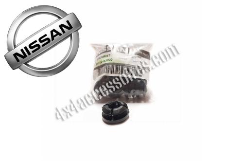 BAGUE PLASTIQUE DE TRINGLE DE CAPOT PATROL Y60