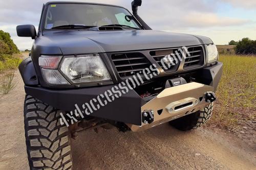 PARE CHOC NISSAN PATROL GR Y61 EAG AVEC SKI DE PROTECTION SANS PEINTURE