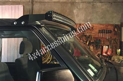 SUPPORT DE BARRE À LED NISSAN PATROL BAROUD 160/260 ET Y60 SANS LOGO PATROL