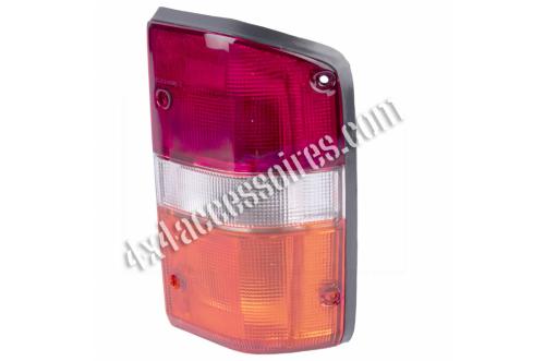 FEU MULTIFONCTION ARRIÈRE DROIT NISSAN PATROL Y60
