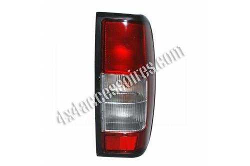 FEU D'AILE ARRIÈRE DROIT NISSAN NAVARA D22 ENTRAXE 23 CM